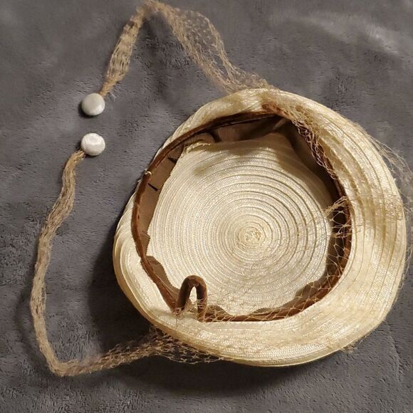50’s cream straw weave Veiled Beret Church Hat - Picture 5 of 6